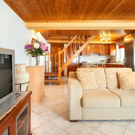 Nicole Holiday home *